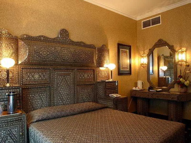 Sea View Hotel Dubai 4*,