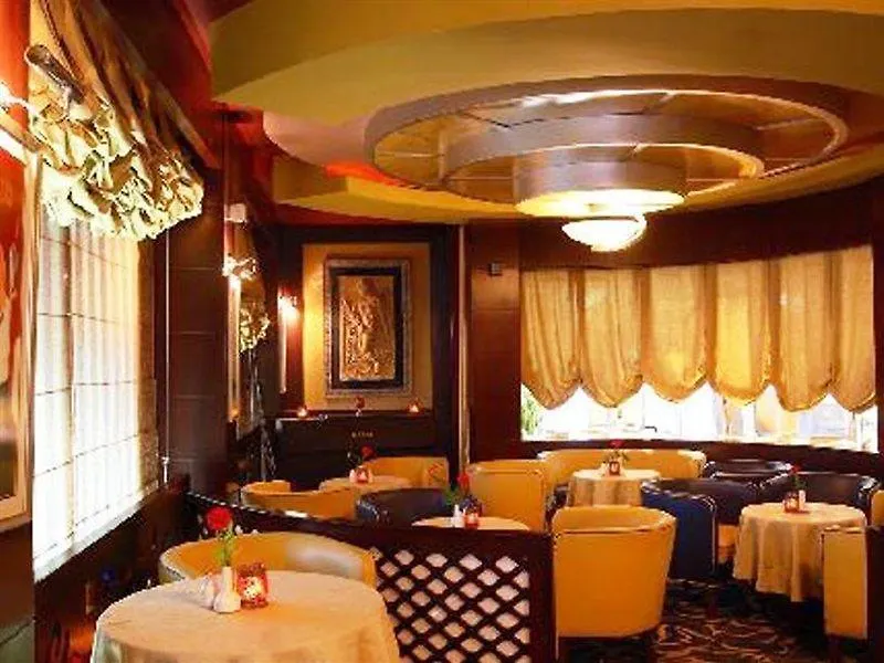 Sea View Hotel Dubai 4*,